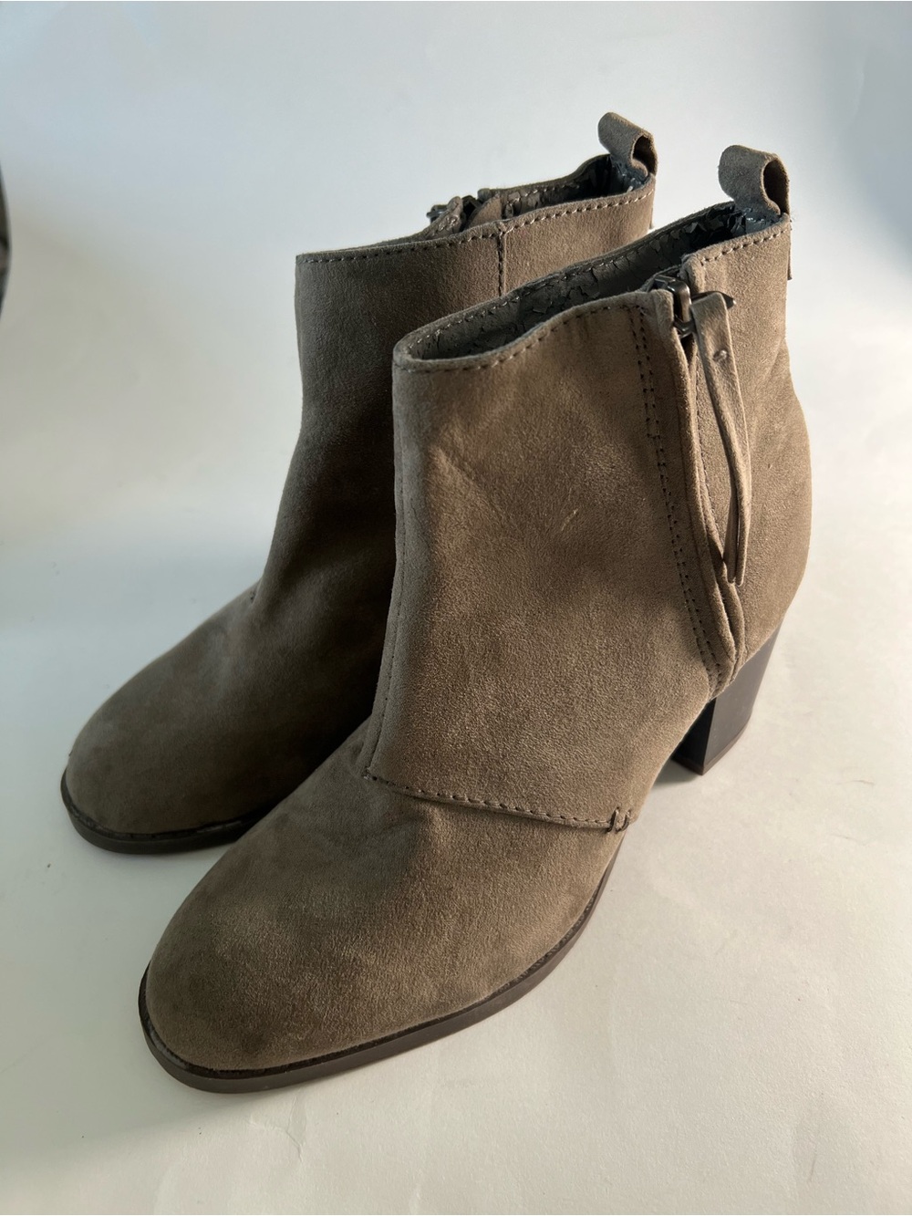 Old Navy Taupe Suede Ankle Booties with Block Heel Size 6